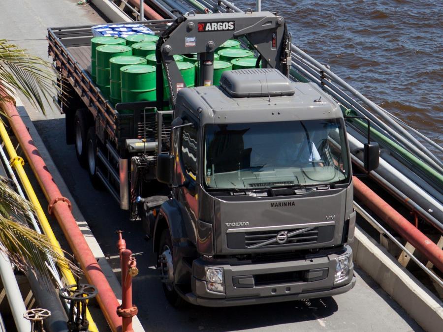  Volvo VM 220 6x4 2012 года  (фото 2 из 3)